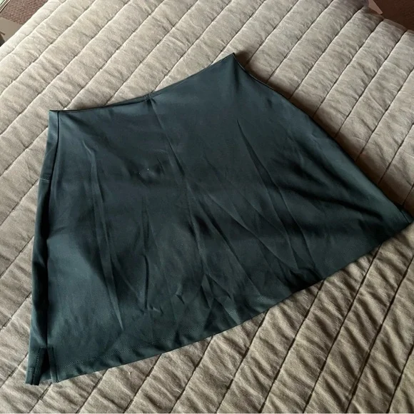 GF Collective Moss Skort - Picture 3 of 3